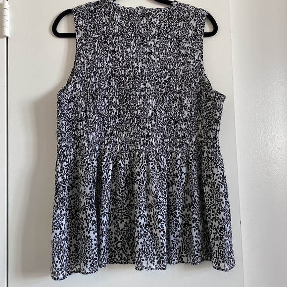 Rose + Olive blouse - like new - Picture 3 of 7